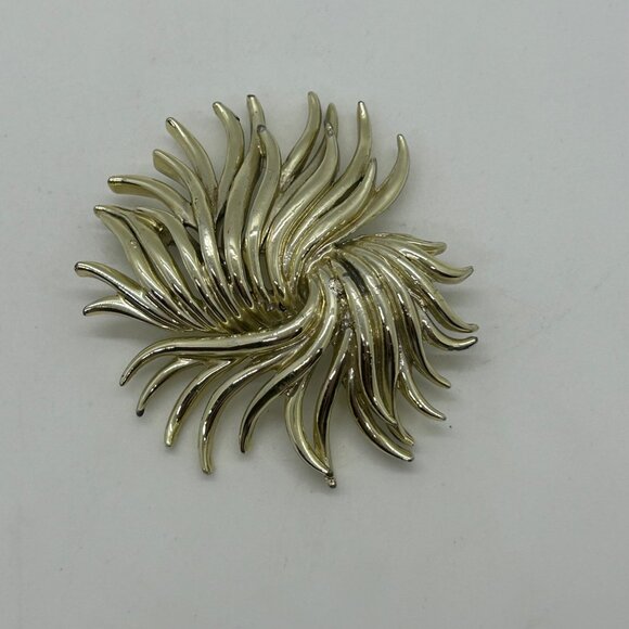 Marboux Jewelry - Vintage Marboux Gold-Tone Starburst Brooch Pin Signed Mid-Century Modern Elegant